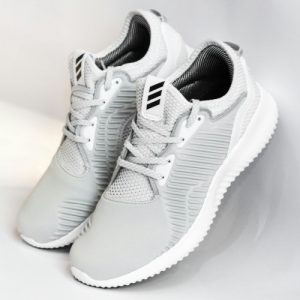 ein Paar Schuhe